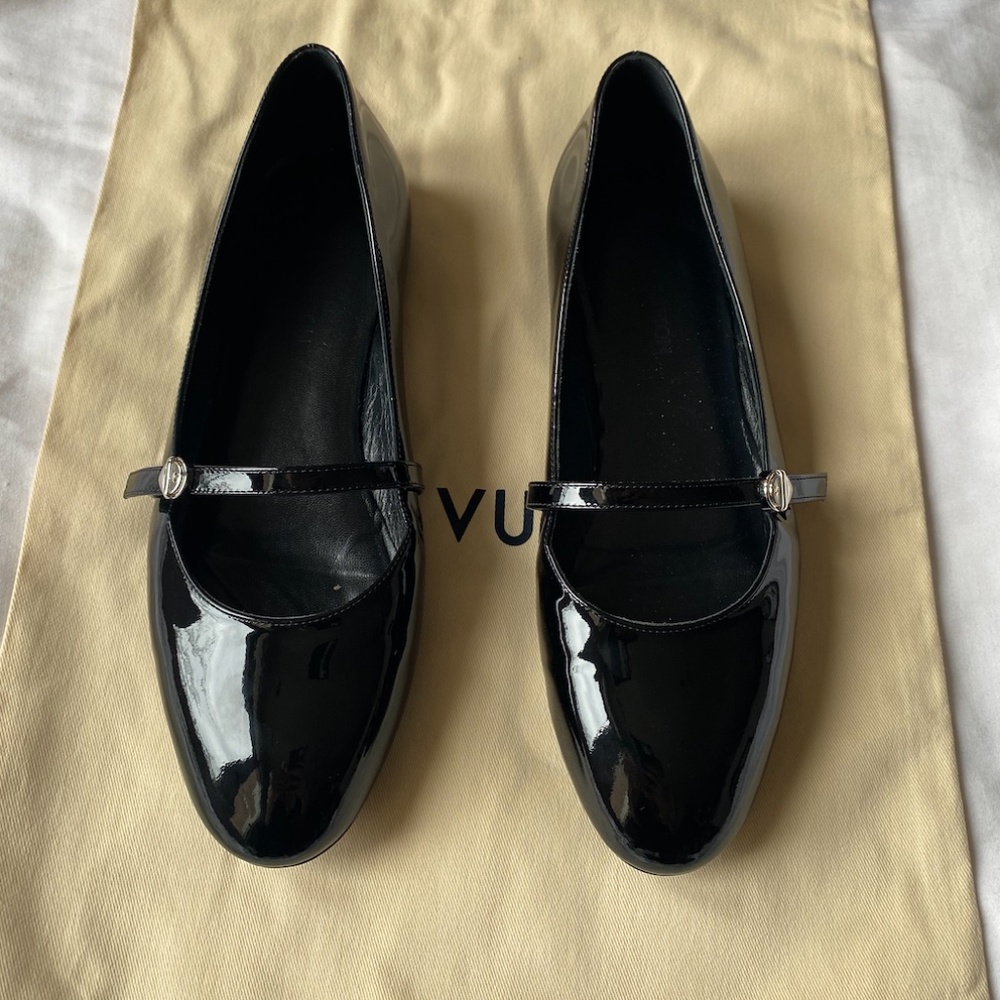 Authentic Louis Vuitton Shoes Size EU 38